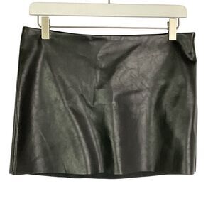 NWOT Sky to Moon Faux Leather Skirt, Black, Size Medium